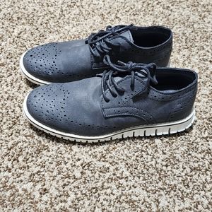Steve Madden Boys Dress Shoes | Size 3 | Dark Grey|